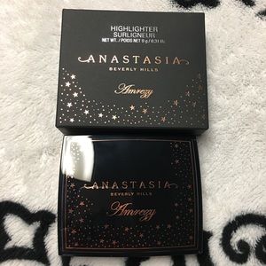 ✨Anastasia Beverly Hills Amrezy✨